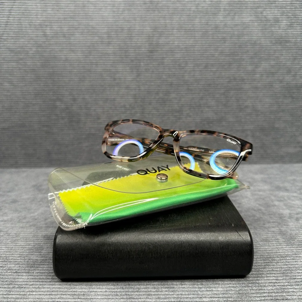 Quay Australia Hardwire Tortoise Blue Light Blocking Glasses Square 126